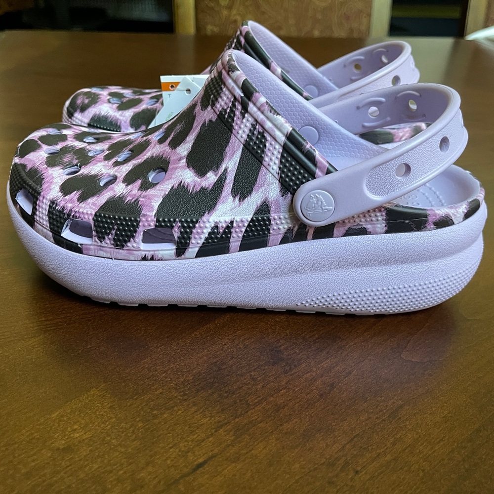 Crocs Classic Animal Kids Girl’s Slip On Clogs Leopard Size J5